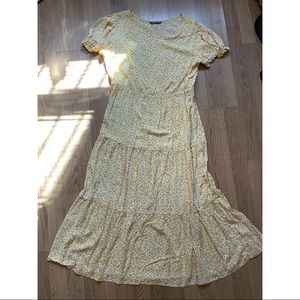 Midi dress size L. In great condition.